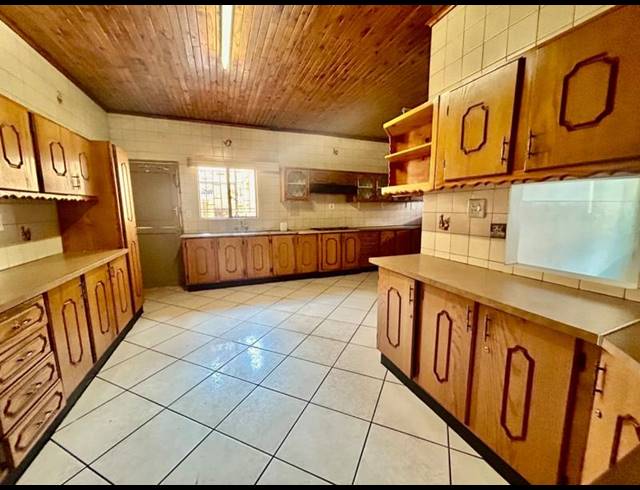 4 BEDROOM HOUSE FOR SALE IN VANDERBIJLPARK CE 1